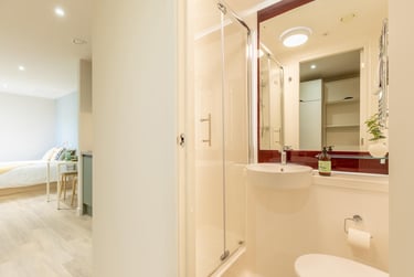 Premium Studio at Parklands, 63 Brown Street, West End, Dundee, DD15AQ - Image 8