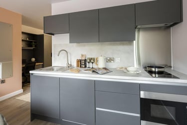 Classic Plus Studio at Headrow Court, Park Cross Street, Hyde Park, Leeds, LS12QJ - Image 4