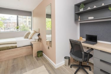 Classic Plus Studio at Headrow Court, Park Cross Street, Hyde Park, Leeds, LS12QJ - Image 7