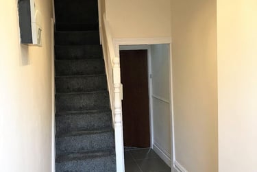 6 bed house, Ridgeway Terrace, Rampart Road, Leeds, LS62HU - Image 3