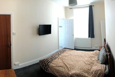 6 bed house, Ridgeway Terrace, Rampart Road, Leeds, LS62HU - Image 13