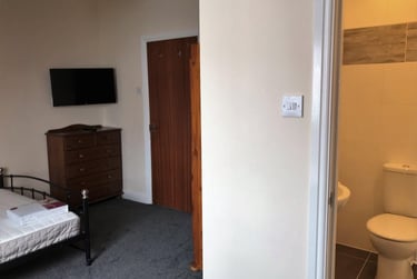 6 bed house, Ridgeway Terrace, Rampart Road, Leeds, LS62HU - Image 15