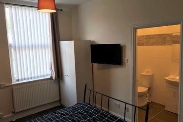 6 bed house, Ridgeway Terrace, Rampart Road, Leeds, LS62HU - Image 12