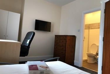 6 bed house, Ridgeway Terrace, Rampart Road, Leeds, LS62HU - Image 5