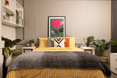 Classic One Bedroom Flat - Image 2