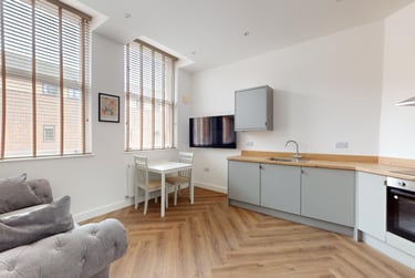 1 bed house, Castle boulevard, Lenton, Nottingham, NG71HA - Image 1