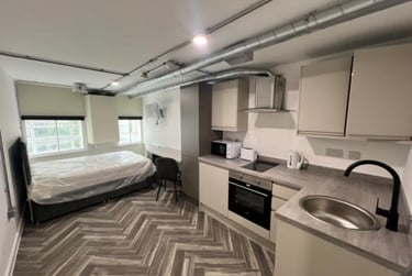 1 bed house, Lister Gate, Lace Market, Nottingham, NG17DD - Image 1