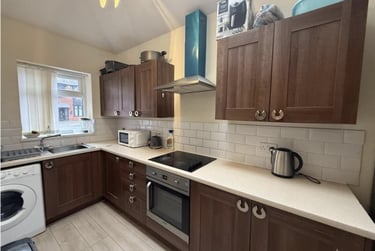 5 bed house, Cranbrook Avenue, Beverley Road, Hull, HU67ST - Image 2