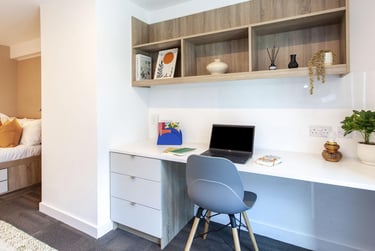 Deluxe Ensuite (3 Bed Flat) at Gillows, 23-25 North Road, City Centre, Lancaster, LA11NS - Image 4