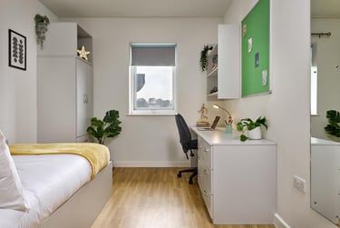 Platinum Ensuite at The Maltings, Haven Road, Greenstead, Colchester, CO28FU - Image 1