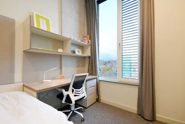 Starter En-suite at LIV Student Sheffield, 131 Ecclesall Road, City Centre, Sheffield, S118HY - Image 2