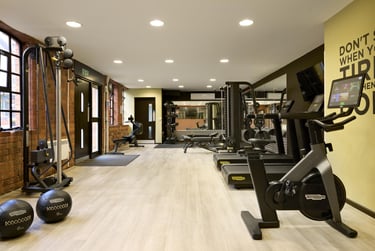 Gold 1 Bed Apartment - Image 6