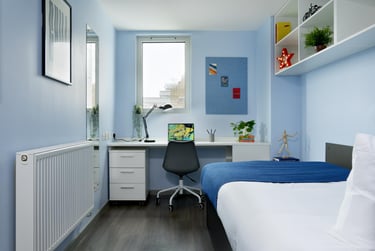 Gold Ensuite - Image 1