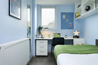 Silver Ensuite - Image 1