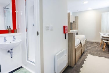 Studio Apartment at Berkshire House, 252-256 Kings Road, City Centre, Reading, RG14HP - Image 7