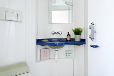 2 Bed Apartment at Central Point, 50 Royal Parade, City Centre, Plymouth, PL11DZ - Image 3