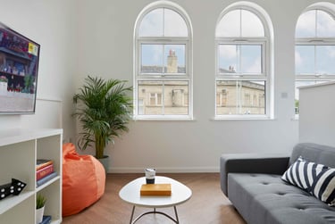 Classic En-suite - Image 7