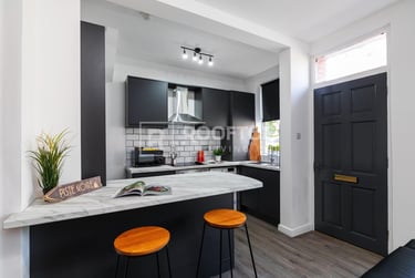 2 bed house, Quarry Street, Rampart Road, Leeds, LS62JU - Image 1