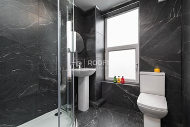 2 bed house, Brudenell Road, Hyde Park, Leeds, LS61BD - Image 1