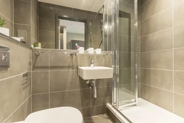 2 Bed Apartment - Image 3