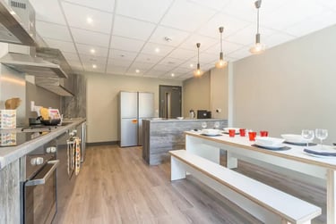 3 Bed Apartment at Lumis Living, Capital Quarter, City Centre, Cardiff, CF104BZ - Image 5