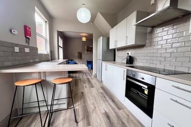 5 bed house, Edmund Road, Heeley, Sheffield, S24EL - Image 1