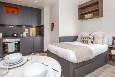 Luxury Studio - Sea View at Crown House, Regents Hill, Seven Dials, Brighton, BN13ED - Image 1