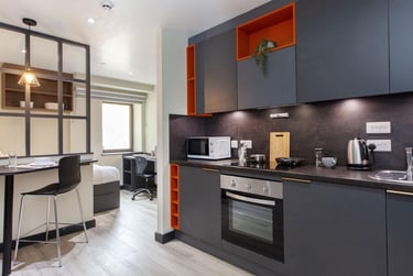 Luxury Studio at Crown House, Regents Hill, Seven Dials, Brighton, BN13ED - Image 1