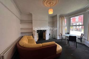 6 bed house, St. Michaels Terrace, Headingley, Leeds, LS63BQ - Image 1