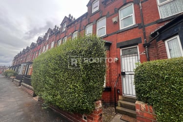 5 bed house, Walmsley Road, Burley, Leeds, LS61NG - Image 2