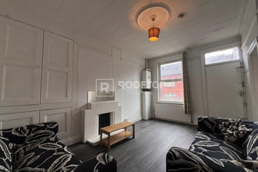 5 bed house, Walmsley Road, Burley, Leeds, LS61NG - Image 1