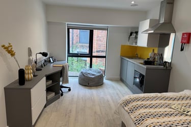 Deluxe Studio at Medici, 1 Hockley, City Centre, Nottingham, NG11FH - Image 2