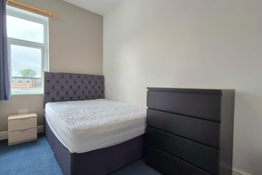 4 bed house, Norfolk Street, Charlestown, Salford, M66DP - Image 4