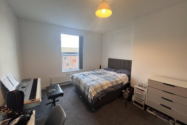 4 bed house, High Street South, Langley Moor, Durham, DH78JG - Image 8