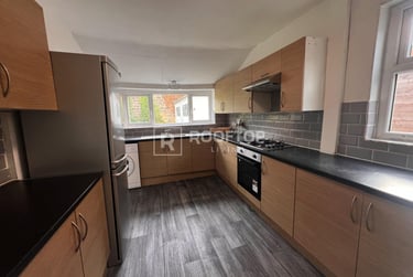 4 bed house, Dennistead Crescent, Headingley, Leeds, LS63PU - Image 4