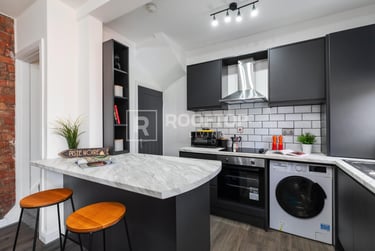 2 bed house, Beulah Street, Rampart Road, Leeds, LS62NN - Image 1