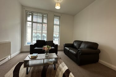 2 bed house, Bishop Street, Highfields, Leicester, LE16AF - Image 2