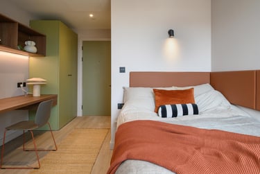 Deluxe Studio Wet Room at The Pepper Mill, 24-36 Dunedin Street, Marchmont, Edinburgh, EH74JG - Image 2