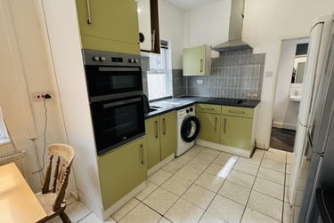 6 bed house, Garden Lane, City Centre, Chester, CH14EN - Image 2