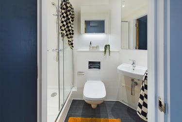 Gold Studio at Crown Place, St Ann's Well Road, The Old Meadows, Nottingham, NG31ED - Image 3