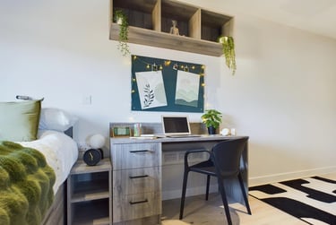 Gold Studio at Crown Place, St Ann's Well Road, The Old Meadows, Nottingham, NG31ED - Image 2