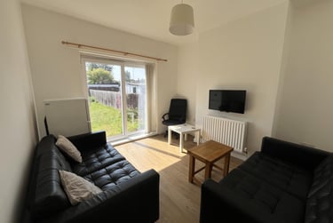 4 bed house, North View, Gilesgate, Durham, DH12LE - Image 2