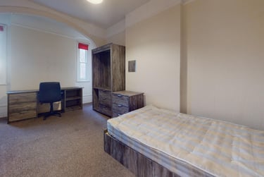 12 bed house, Ashby Road, City Centre, Loughborough, LE113AD - Image 5