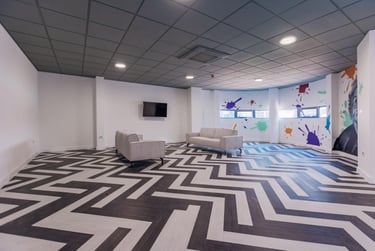 7 bed house, Graduation House, Beeston, Nottingham, NG94HL - Image 1