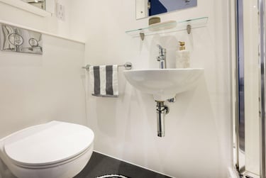 Premium Studio at Hill View Place, Glenthorne Road, St Thomas, Exeter, EX44GZ - Image 5