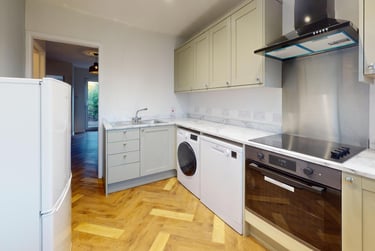 4 bed house, Heron Drive, Lenton, Nottingham, NG72DE - Image 2