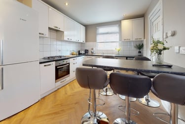 6 bed house, Radford Boulevard, Bobbers Mill, Nottingham, NG75QJ - Image 2