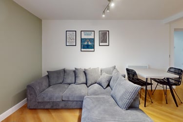 2 bed house, Derby Road, City Centre, Loughborough, LE115HJ - Image 2