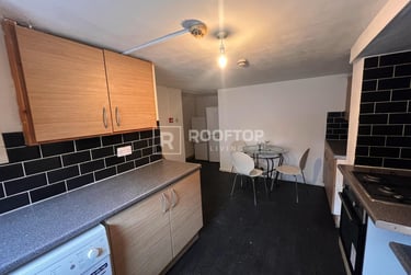 1 bed house, Walmsley Road, Burley, Leeds, LS61NG - Image 8
