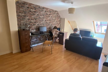 1 bed house, Market Street, City Centre, Loughborough, LE113ER - Image 1